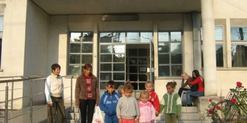 Satu Mare: Peste 200 de elevi depistaţi cu păduchi în judeţ