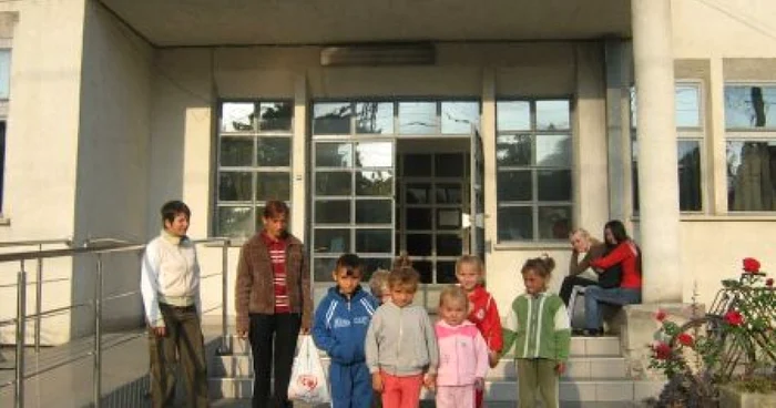 Satu Mare: Peste 200 de elevi depistaţi cu păduchi în judeţ