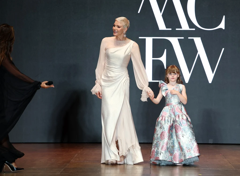 Prințesa Charlene de Monaco cu fiica (4) jpg