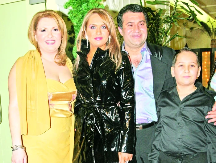 Solistul, care a împlinit ieri 40 de ani, nici nu vrea să audă de cealaltă fiică