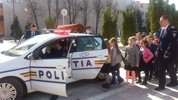 Copiii trebuie să respecte regulile de circulaţie FOTO Adevărul