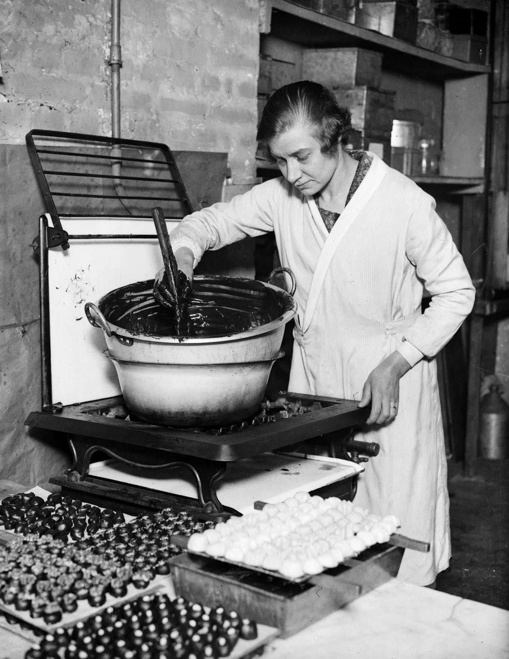 Povestea ciocolatei românești, un început dulce și amar. Ideea sovieticilor: să înlocuiască untul din cacao cu cel din bumbac