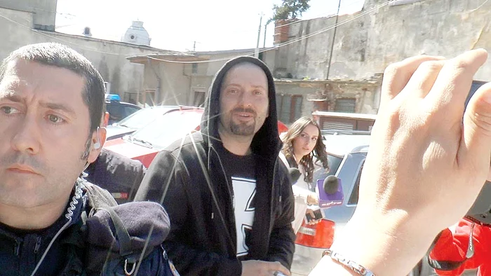 Solistul de la Paraziţii nu părea deloc afectat de vizita la DIICOTfoto: arhiva personală