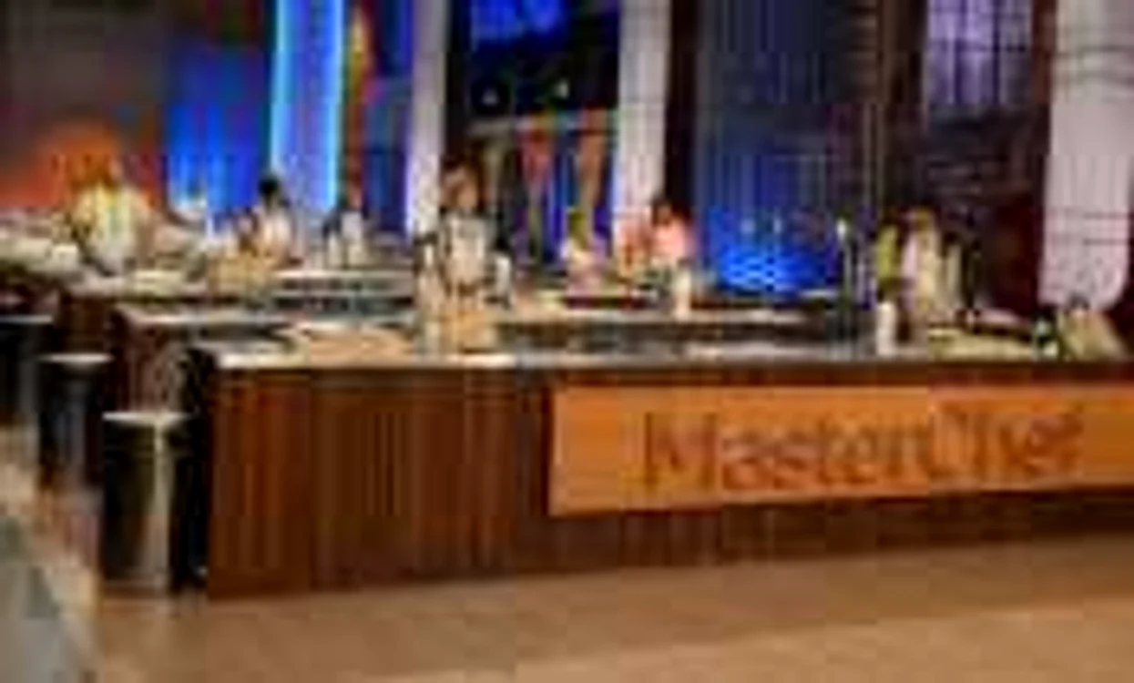 Concurenţii „MasterChef“ au trecut prin
trei probe inedite FOTO Pro TV