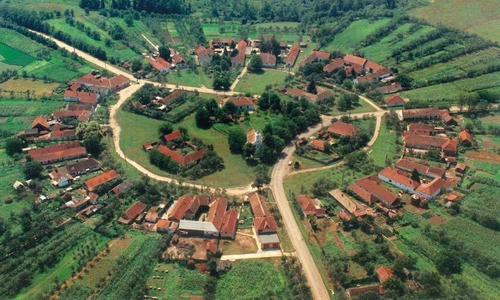 2 charlottenburg satul rotund din romania 00 1024x686 jpg jpeg