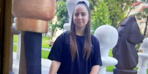 O fată de 14 ani a dispărut în Târgoviște FOTO IPJ Dâmbovița