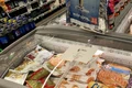 Alimente cu mucegai şi produse expirate gasite la magazine Mega Image din sectorul 2 şi din Popeşti Leordeni foto anpc
