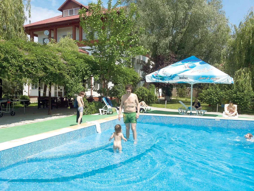 
    La ”Gulliver Delta Resort”, turiștii au parte de distracție și relaxare  