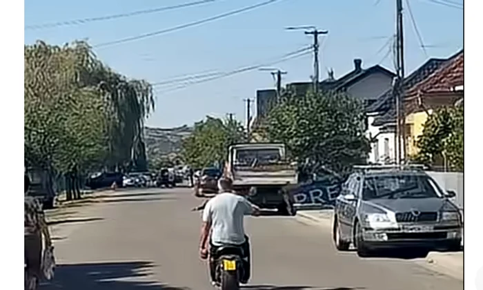 proiectil transportat cu scuterul Presa SM png