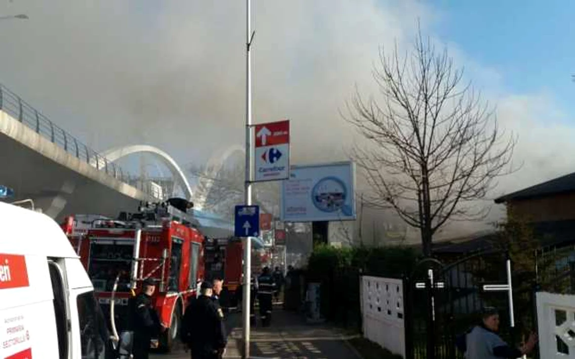 incendiu groizavesti foto ISU Bucuresti Ilfov