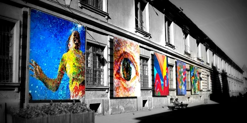 arta stradala tablouri capace plastic pietonala marasesti timisoara FOTO timotion.ro