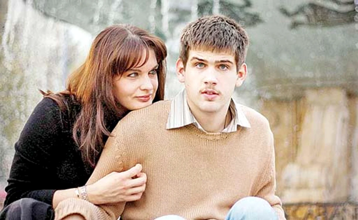 
    Manuela,  alături de  Andrei, care  i-a moștenit  frumusețea  