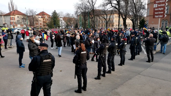 Forţele de ordine au blocat centrul Timişoarei FOTO Ş.Both