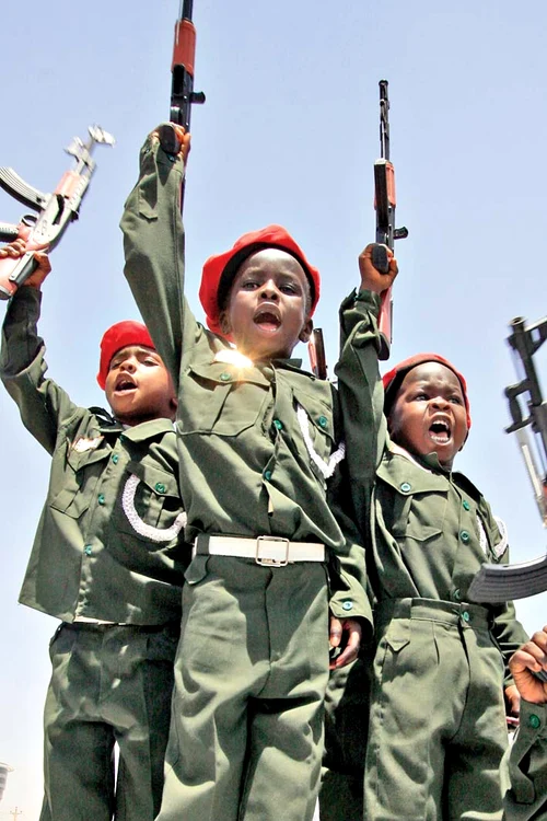 Un băiat, devenit soldat  în Armata Liberă a Siriei (Fotografii:guliver / sipa / reuters)