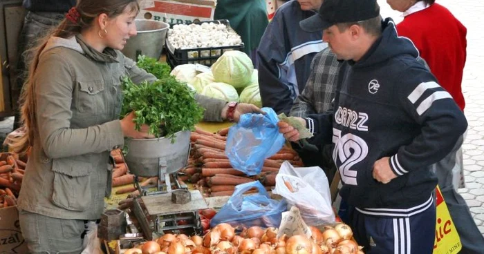 Un inspector din Galaţi va face verificări în pieţele din municipiu