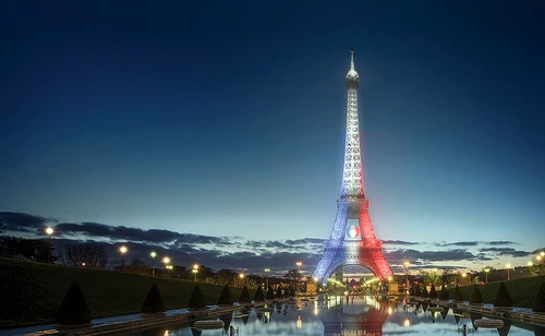 Toate ţările finaliste au şansa de a-şi vedea culorile drapelului în Paris