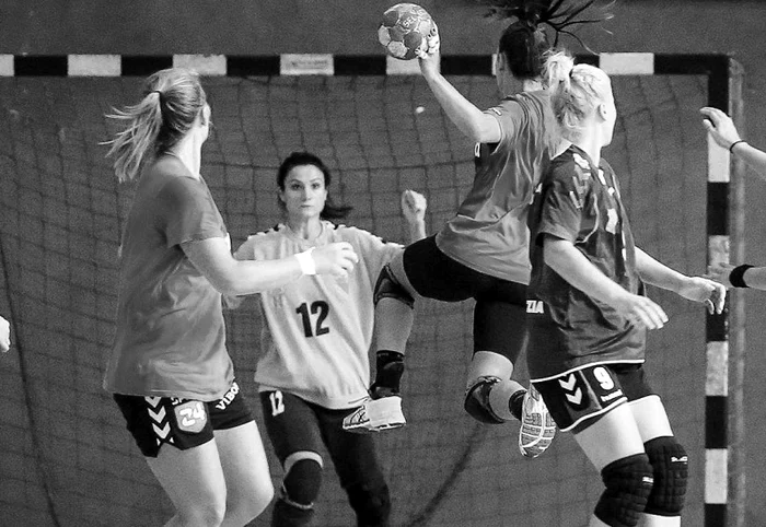 Andreea Nica avea în palmares peste 30 de meciuri internaţionale, fiind considerată şi cel mai bun portar al Campionatului Naţional de Junioarefoto: digisport.ro