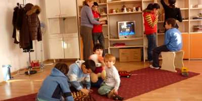Micuţii de la Complexul Sf Constantinşi Elena