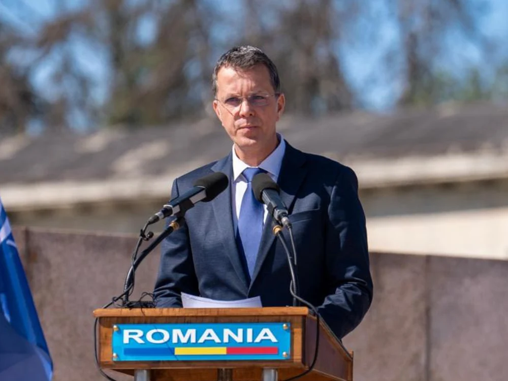 Moșteanu susține că nu a fost informat de servicii cu privire la tentativa de mită. „Îl trimiteam legat dacă ajungea acolo și făcea vreo propunere”