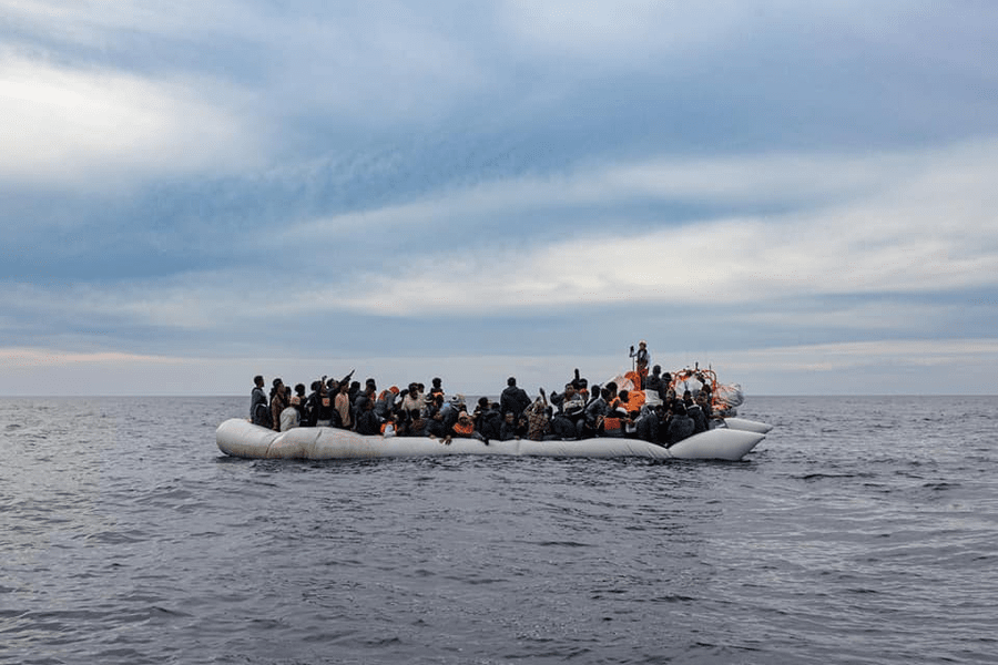 Nava-ambulanță Ocean Viking a salvat 92 de migranţi în Mediterană. 40 sunt copii VIDEO 