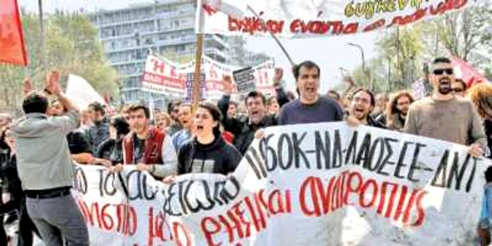 În ciuda măsurilor de austeritate, care au declanşat proteste, unele ţări nu-şi vor respecta ţinta de deficit