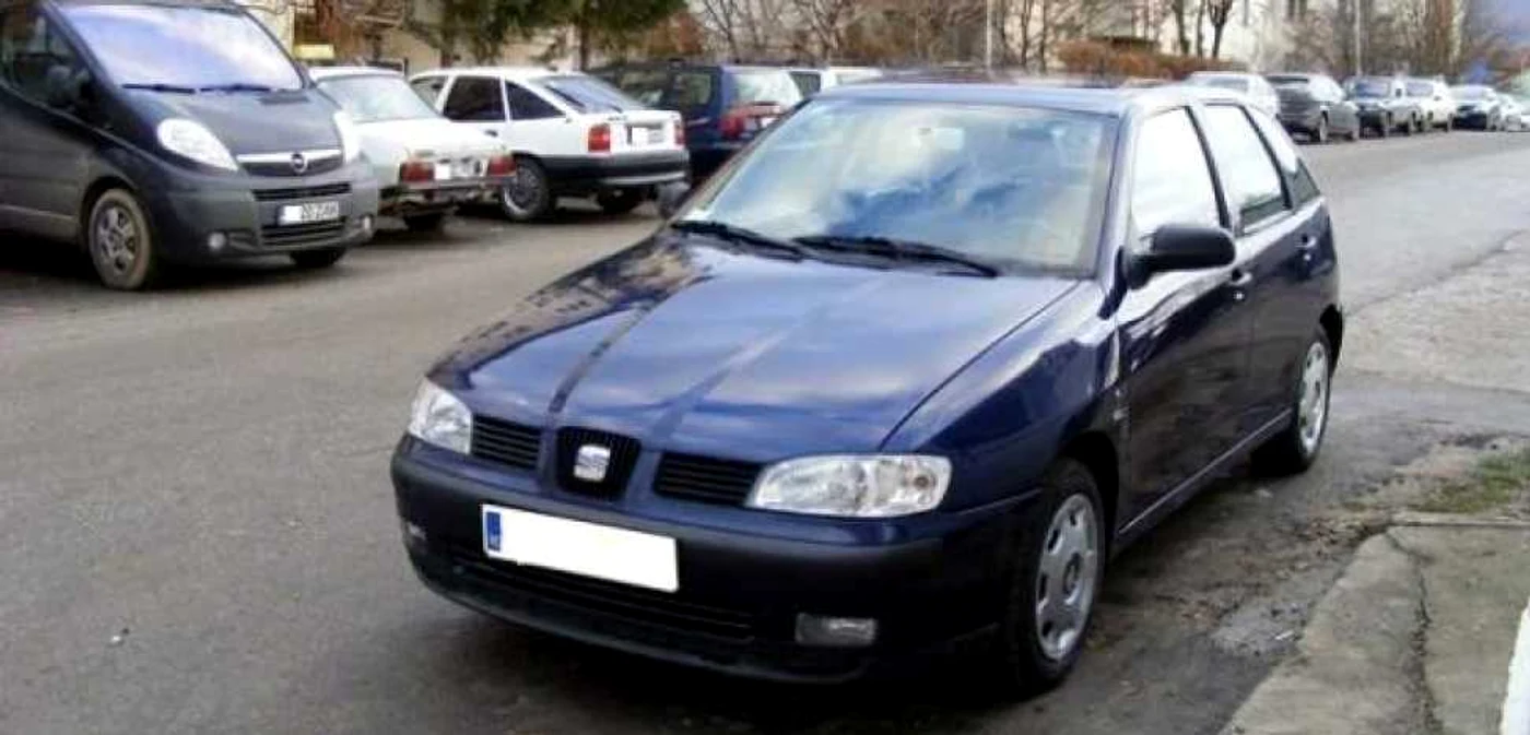 Seat condus de o tanara de 18 ani, fara permis