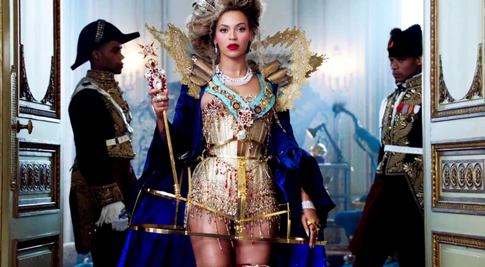 Beyonce la Reina mas bella en el anuncio para su nueva gira mundial 'Mrs Carter Show' jpeg