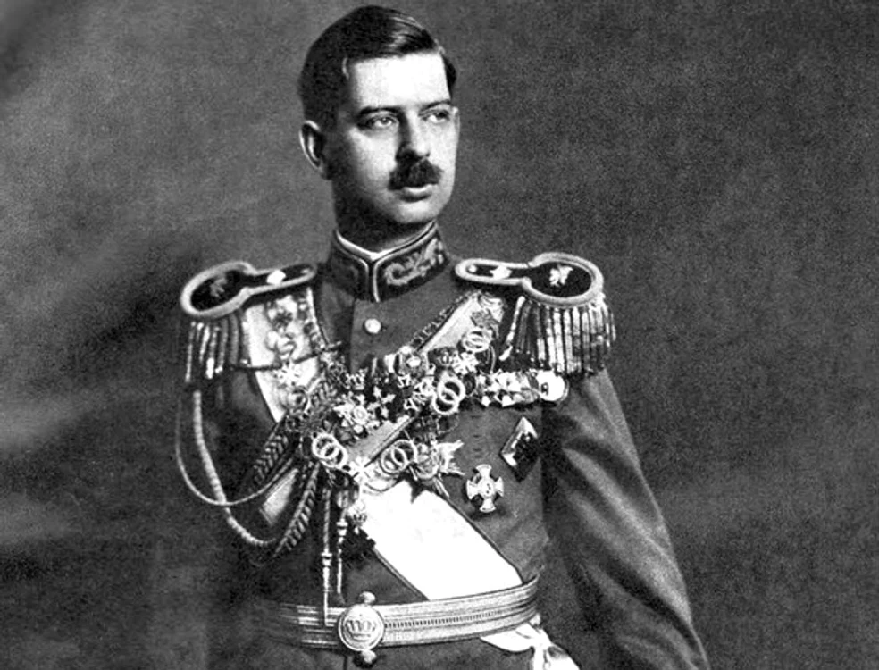 
    Carol al II-lea este cel mai controversat rege al României  