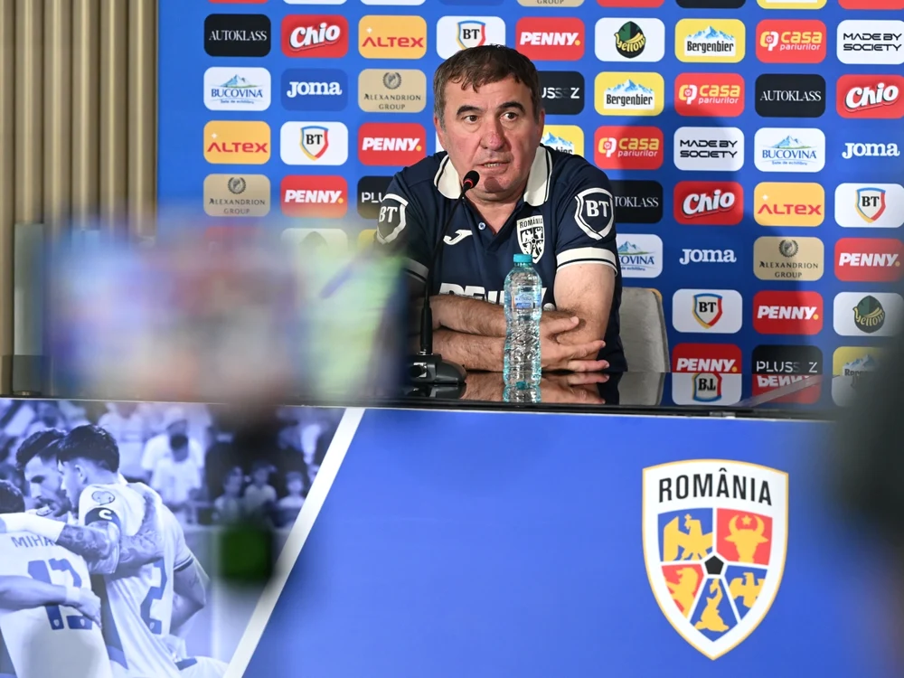 Gheorghe Hagi a ținut o conferință de presă înaintea meciului cu Țara Galilor (Foto: sportpictures)
