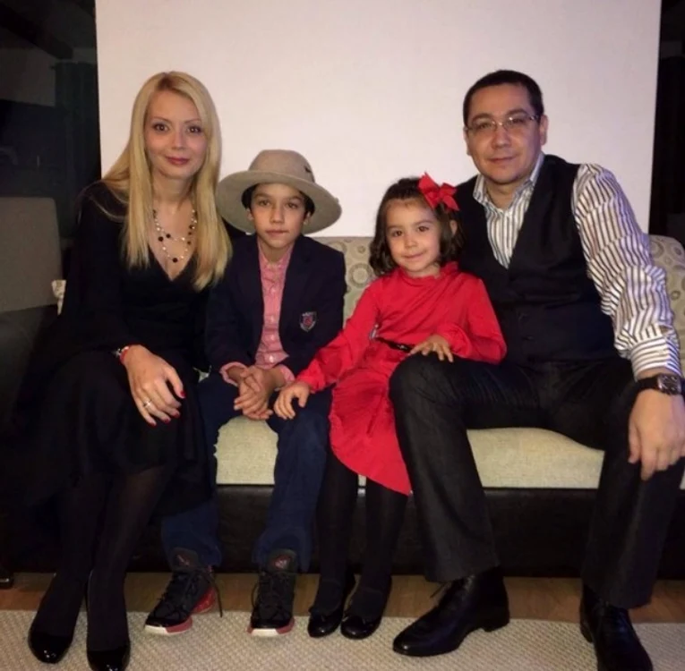 8 daciana sarbu si victor ponta 6 jpg jpeg