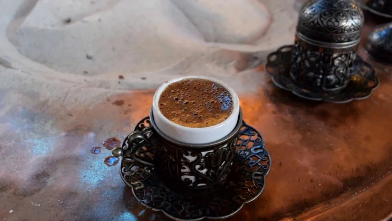 Cafeaua turcească la nisip Foto YouTube 