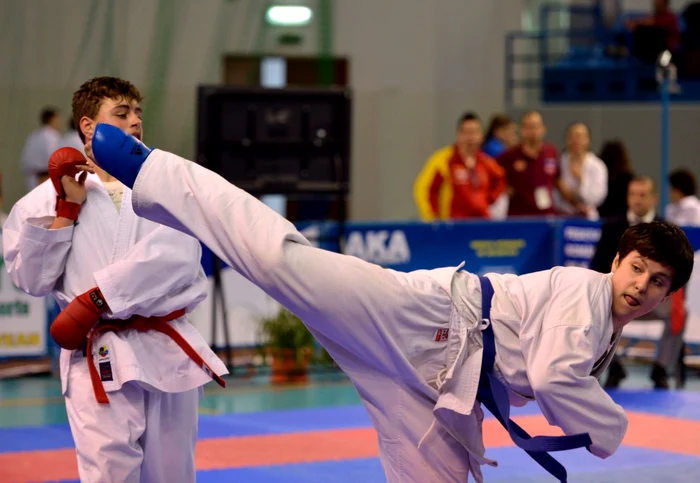Imagini de la Nationalele de Shotokan