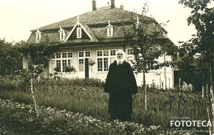 Patriarhul Nicodim, la Mănăstirea Neamț FOTO Fototeca Ortodoxiei Române 