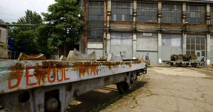 Uzina RATB se luptă să supravieţuiască FOTO David Muntean