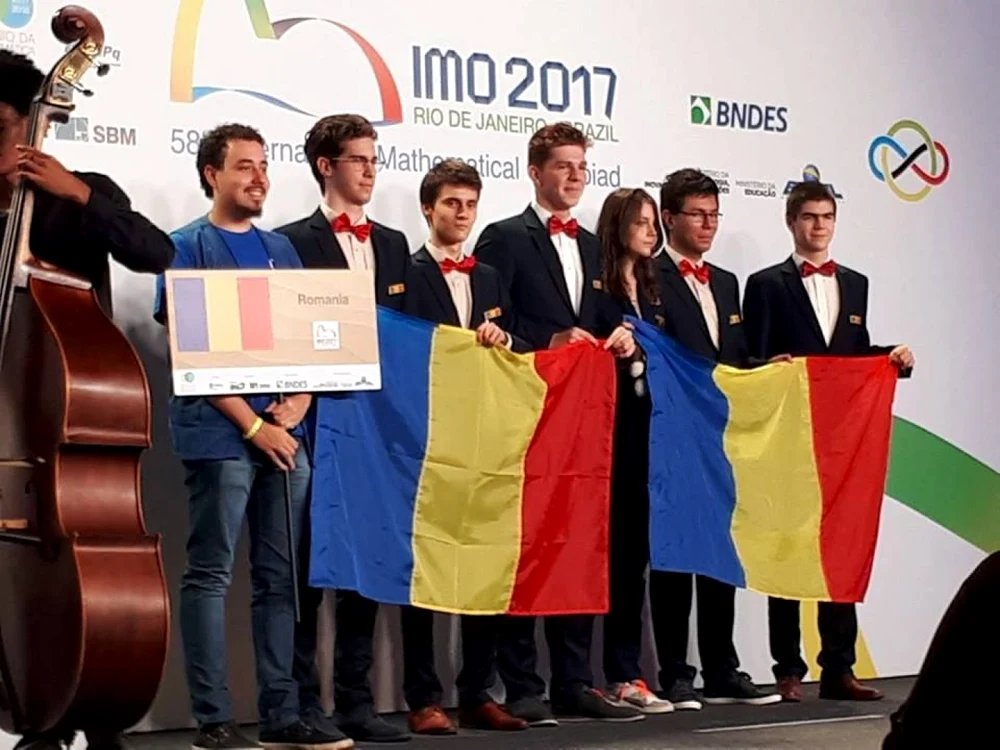 Lotul olimpic de matematică a obţinut şase premii, dintre care trei 
medalii de argint, la  Olimpiada Internaţională de Matematică de la Rio 
de Janeiro