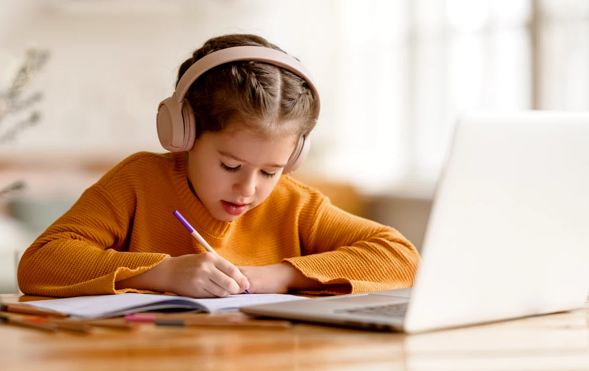 Studiul a constatat că riscul de mortalitate al unui adult scade cu 2% pentru fiecare an de educație