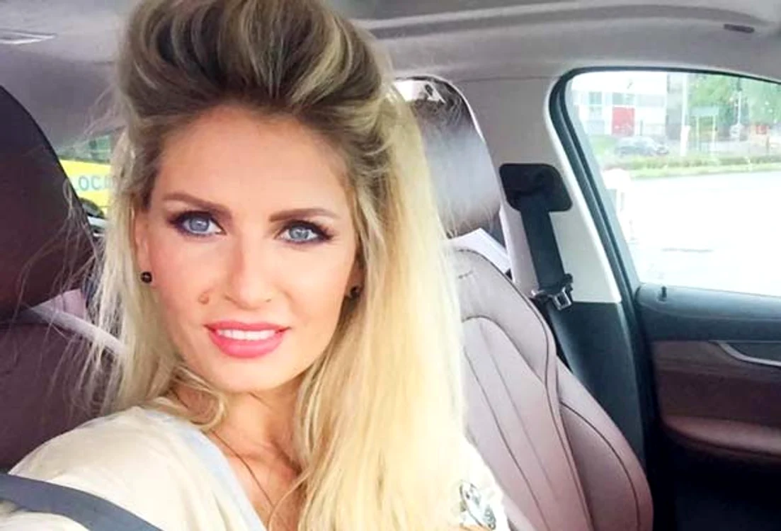 
    Andreea Bănică se ia la harţă cu prietenii de pe FacebookFOTO: Arhiva personală  