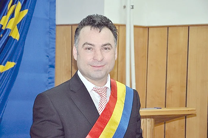 
    Ca să scape, Nicolae Matei a dat vina pe un fost angajat al Primărieifoto: arhiva personală  