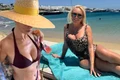 banner babe in costum de baie png