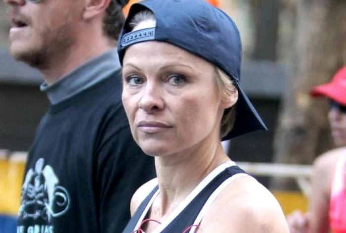 
    Pamela Anderson face eforturi disperate pentru a se menține în formă la cei 47 de ani.foto: Hepta  