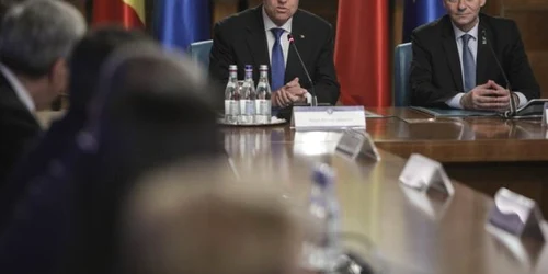 Klaus Iohanis şi Ludovic Orban la şedinţă informală a Cabinetului Orban la guvern FOTO Inquam Photos Octav Ganea