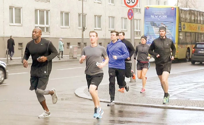 Zuckerberg face jogging numai cu bodyguarzii fiindcă se teme pentru viaţa lui