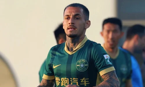 Alexandru Mitriță  @instagram jpeg