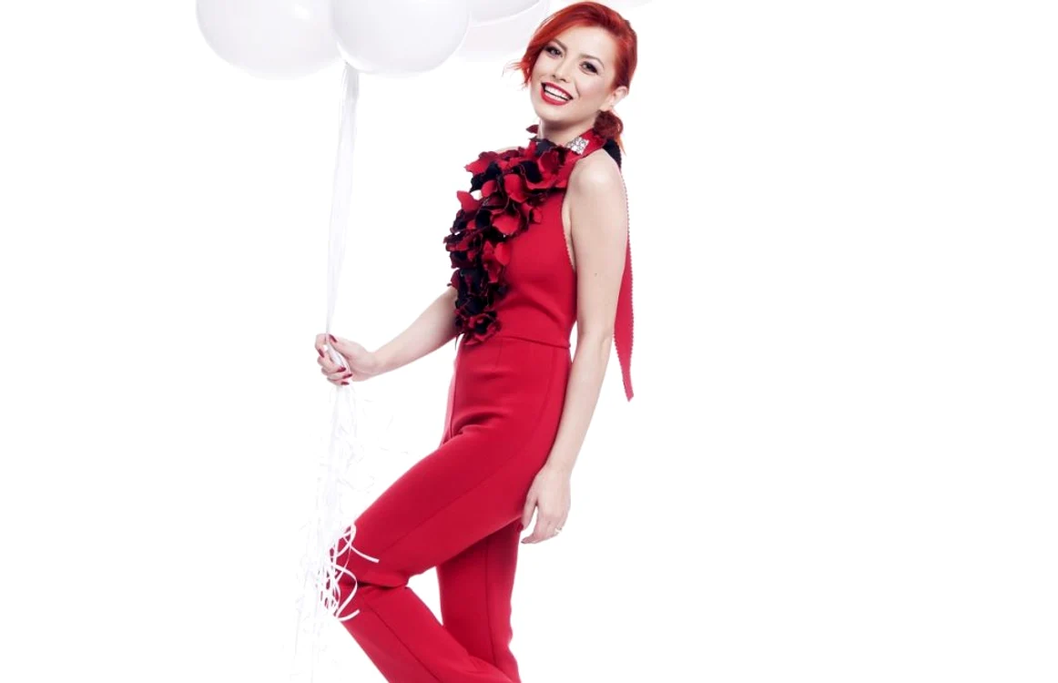 Elena Gheorghe îmbină cu succes cariera şi viaţa personală FOTO Disney Channel