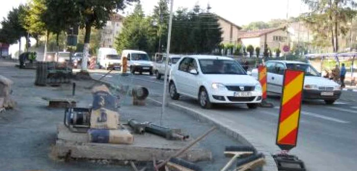 Râmnicu Vâlcea: Circulaţia pe Calea lui Traian Sud e dată peste cap de borduriadă