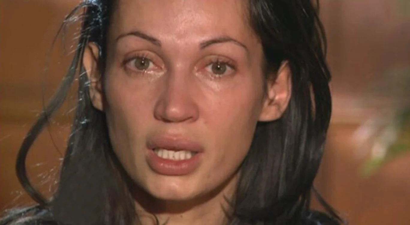 
    Nicoleta Luciu a fost nevoită să renunță la cariera muzicală, pentru a se putea dedica mai mult familieicaptură: PRO TV  