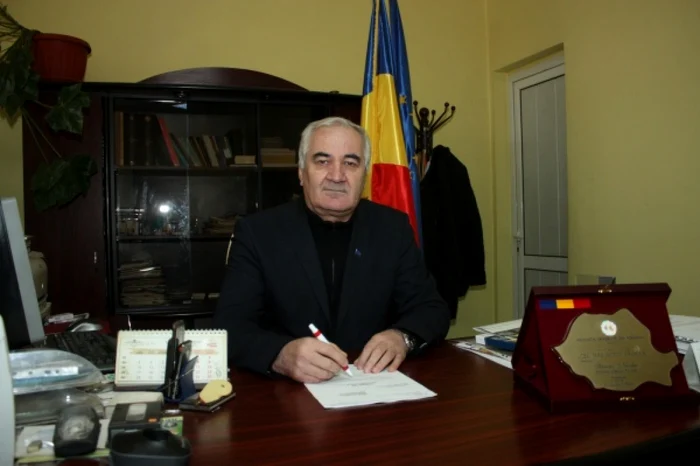 Primarul oraşului Filiaşi este suspectat de abuz în serviciu în formă continuată