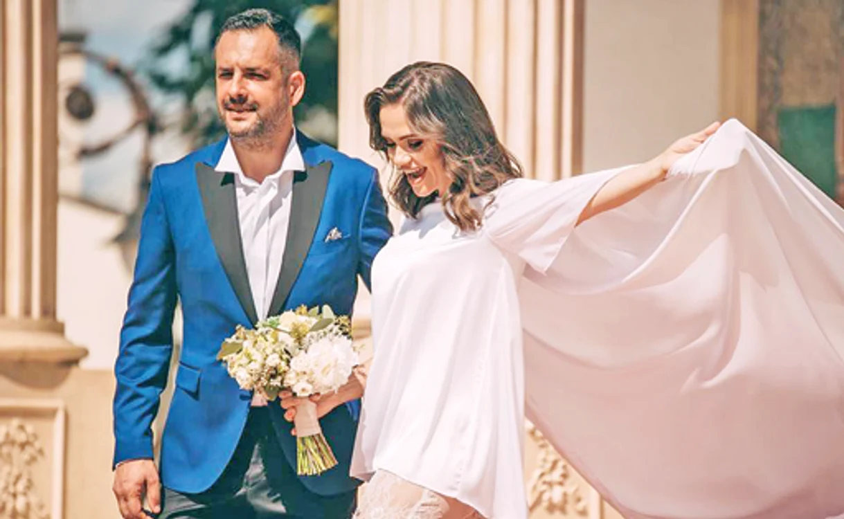 
    Dinu şi Deea  Maxer vor  petrece pe  10 octombrie  