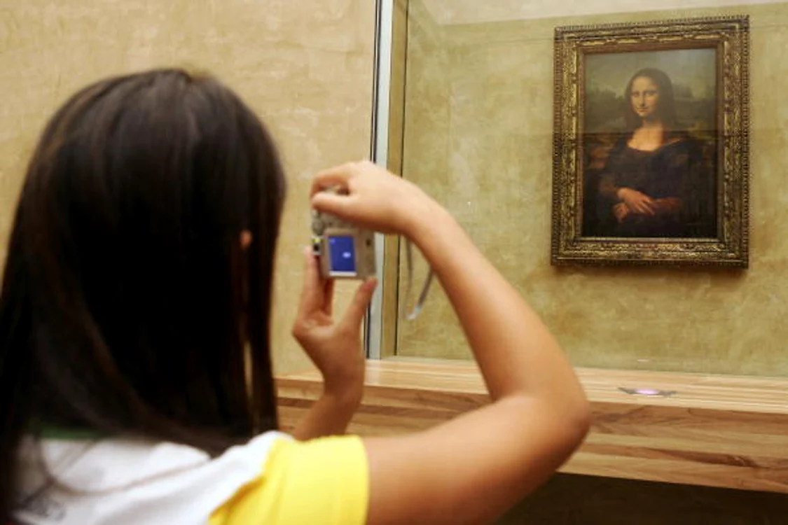 Tabloul lui Da Vinci este cel mai important punct de atracție din Muzeul Luvru