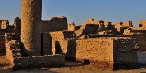 Other side of Moenjodaro by Usman Ghani jpg